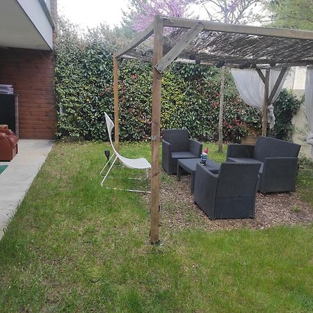 Tres Bel Appartement Avec Grand Jardin, Proche De Paris Vitry-sur-Seine Luaran gambar