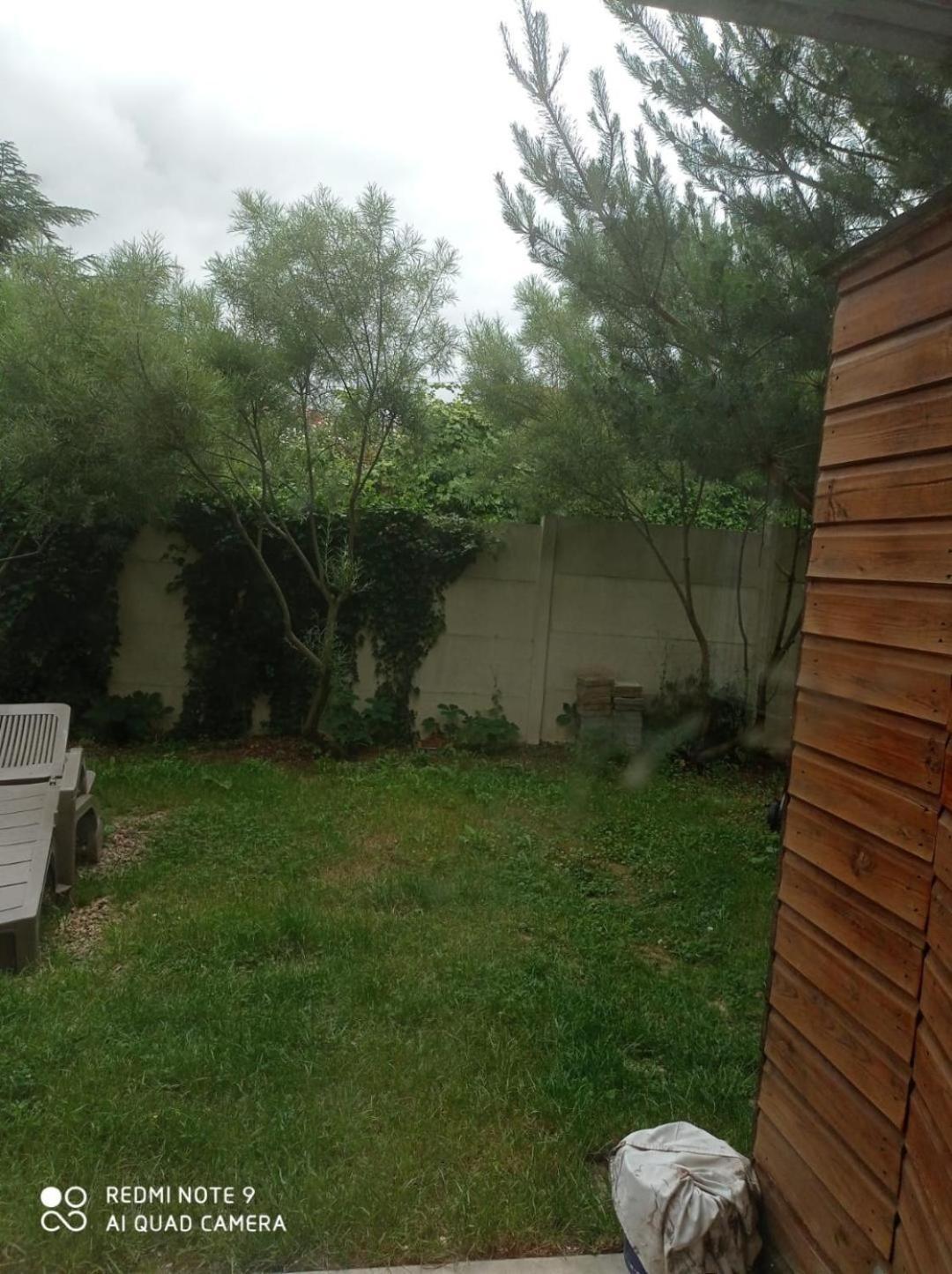 Tres Bel Appartement Avec Grand Jardin, Proche De Paris Vitry-sur-Seine Luaran gambar